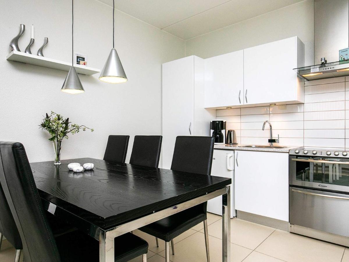 Apartment X *